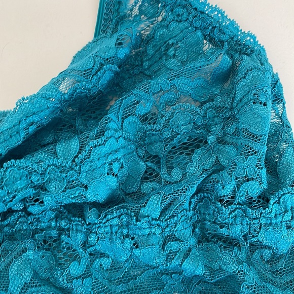 (2/$20) Pins & Needles turquoise Lace Tank - S - Picture 2 of 7
